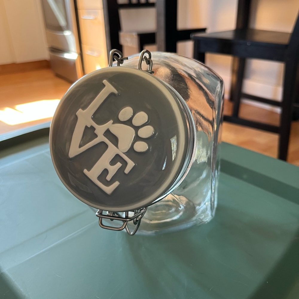 Adorable Pet Treat Jar 🐾